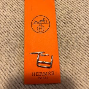 Hermes’ H heure  watch clasp for the 25mm watch size. This is the silver option